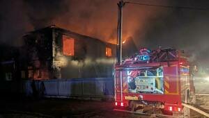 В Зеленоградском районе из горящего жилого дома эвакуировали 9 человек, включая троих детей (фото, видео)  