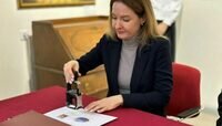 «Станет знаковым и памятным сувениром»: в Калининграде погасили почтовые марки с Кантом
