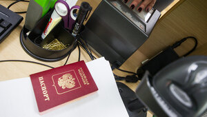 Калининградка лишилась паспорта и визы, потому что годами молчала об опечатке в заграннике