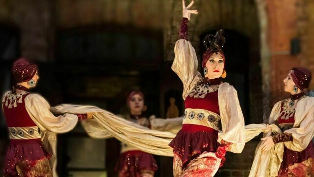От Сахары до Средиземного моря: в замке Бранденбург покажут театрализованное представление «Пер Гюнт»