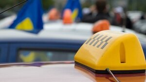 Оценила поездку: в Калининграде 28-летняя пассажирка такси продала телефон водителя и отправила на помойку его паспорт