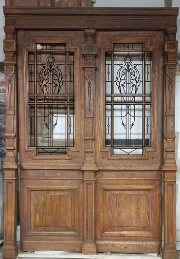 Фонд капитального ремонта заканчивает реставрацию исторической двери - Новости Калининграда
