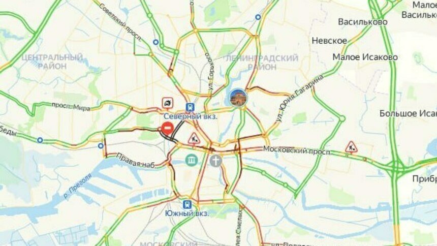 «Ехал на работу в два раза дольше, чем обычно»: Калининград утром во вторник встал в 7-балльных пробках  - Новости Калининграда | Скриншот сервиса  «Яндекс.Карты»
