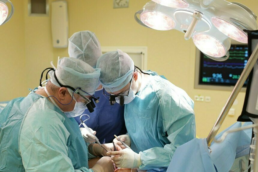 В калининградском кардиоцентре провели уникально сложную операцию на сердце 71-летнего пациента  - Новости Калининграда | Фото: федеральный Центр высоких медицинских технологий