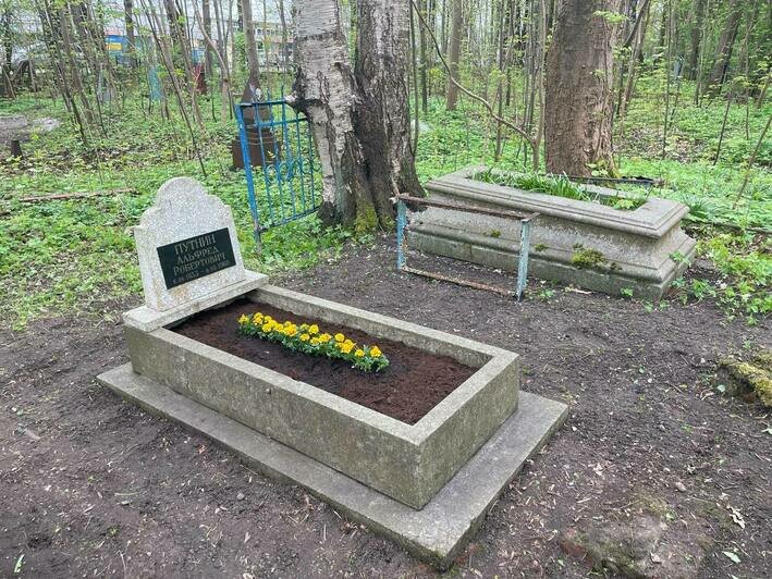 «До 1970-х здесь хоронили балтрайоновских»: как прошёл первый субботник на кладбище первых переселенцев (фото) - Новости Калининграда | Фото: «Клопс»