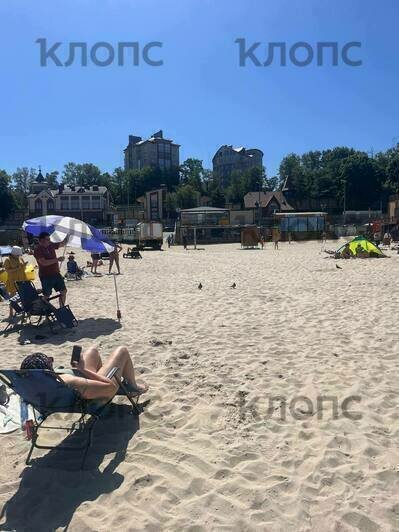 Машины МЧС на пляже в Пионерском | Фото: очевидец 