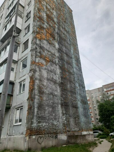 В Калининграде образовался уродливый «ржавый квартал», жильцам предложили скинуться на ремонт - Новости Калининграда | Фото: Светлана
