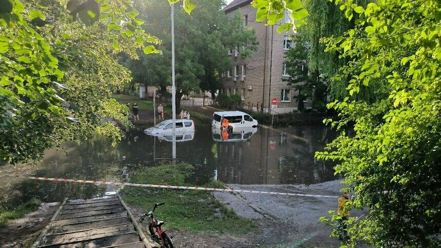 «Ответственность берём на себя и не перекладываем её на калининградцев»: глава региона указал мэрии на канализацию - Новости Калининграда | Фото очевидцев