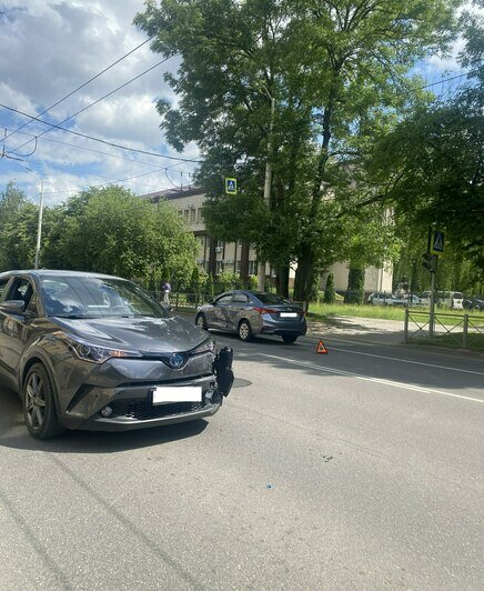 Была ещё синяя машина: в Калининграде ищут свидетелей ДТП возле областной прокуратуры - Новости Калининграда | Фото читателя