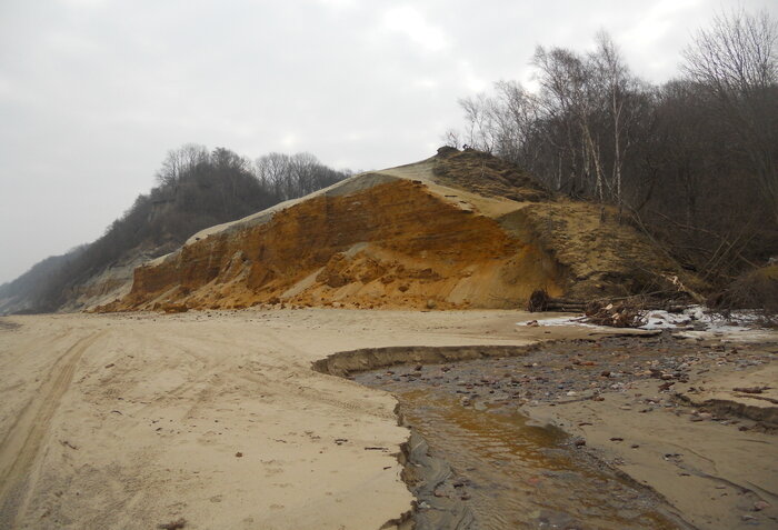 Рыжие пески и песчаники земли кранта у Филинской бухты | Фото: Эдуард Мычко