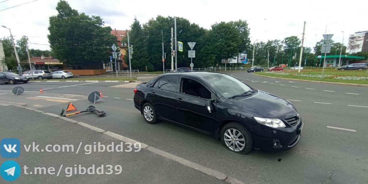 На улице Маршала Борзова машина сбила электросамокатчика - Новости  Калининграда