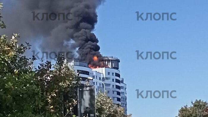 Крупный пожар в высотке на Эпроновской в Калининграде (трансляция) - Новости Калининграда | Фото: очевидцы