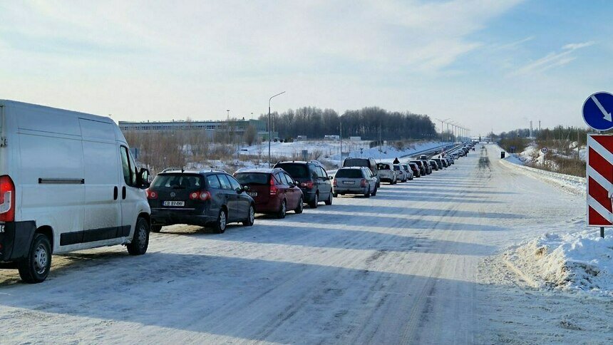 В Калининградской области на границе с Польшей застряли десятки машин | Фото: очевидец