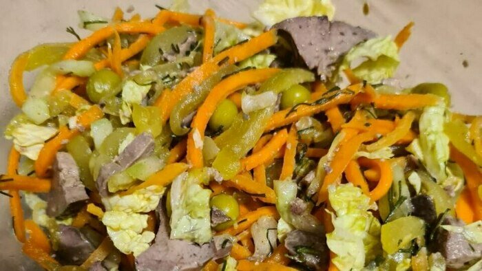Салат с печенью индейки | Фото: «Клопс»