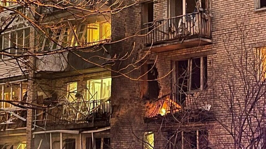 «Увидели одну реанимацию, вторую...»: жительница Петербурга рассказала о взрыве в жилом доме    - Новости Калининграда | Фото: соцсети