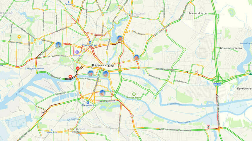 По Суворова не проехать: где калининградцы встали в пробках из-за трёх ДТП вечером понедельника (фото) - Новости Калининграда | Скриншот сервиса «Яндекс.Карты»