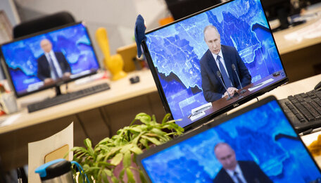 Диалог с Киевом, перемирие и отношения с Европой: о чём Путин говорил на воскресном брифинге