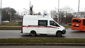 Одна из девочек в коме: в Черняховске 12-летние школьницы напились коньяка, без сознания их обнаружили соседи 
