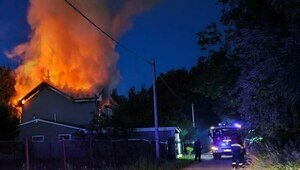Из дома выскочили бабушка, мать с грудным ребёнком и старшим сыном: в калининградском СНТ ночью загорелся частный дом