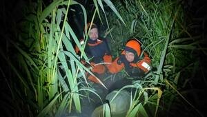 «Серёга, как самочувствие?»: отважные спасатели четыре часа вытаскивали застрявшего в болоте калининградца (фото, видео)  