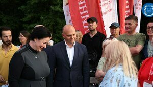 «Калининградцы, спасибо за вашу любовь»: Дятлова и Беспрозванных посетили День города (фото)