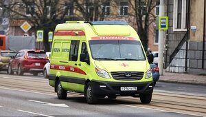 Выронил метлу, захрипел и упал: в Калининграде дворник умер на работе, подметая складскую территорию супермаркета  