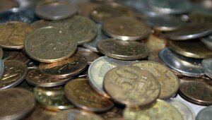 Власти Калининграда выявили компании, где работники официально получали зарплату ниже минимальной   