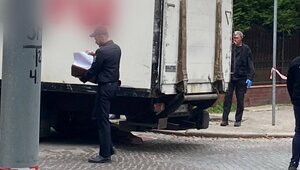 Тело мальчика прикрыто ковром. Корреспондент «Клопс» побывал на месте смертельного ДТП на Коммунальной (фото)