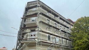 В Советске завершили ремонт крыши и части фасада старинного здания на Школьной 