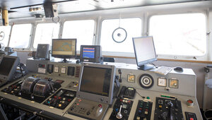 В Балтийском море эскадра кораблей-призраков подавала странные сигналы