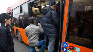 Штурм автобусов в Балтрайоне: власти Калининграда объяснили, почему ситуация не изменится 