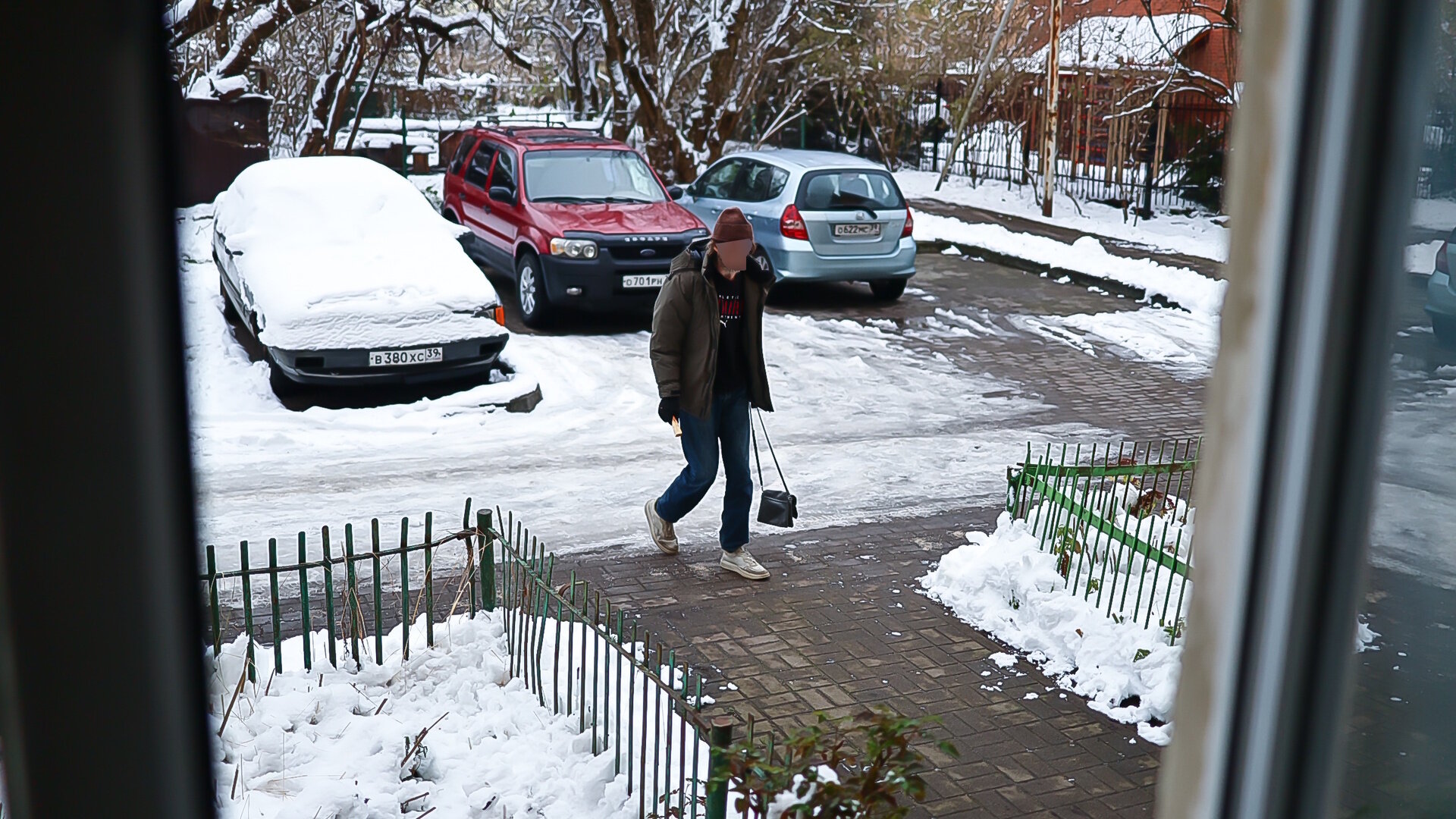 Одинокий калининградец Михаил, живущий под присмотром соседей, едва не устроил пожар (фото)