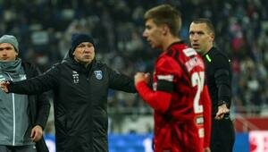 «Балтика» вдесятером и без Талалаева оставила «Спартак» с носом и без очков