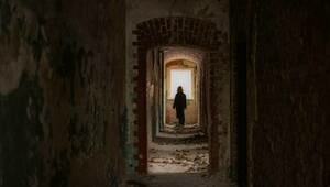 Калининградский фотограф снял мрачные коридоры заброшенной тюрьмы XIX века  