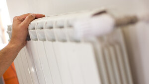 В мэрии Калининграда объяснили, куда обращаться, если после аварии на сетях в квартирах не включили отопление 