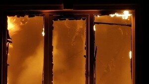 «Люди испугались, выбегали голыми на улицу»: на Тенистой аллее горела семиэтажка