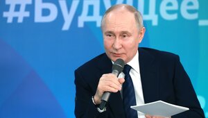 Президент Владимир Путин поздравил россиян с Новым годом   
