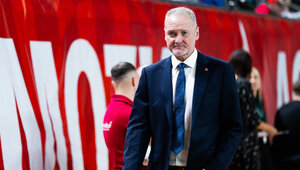 Форс-мажор: тренер «Локомотива» объяснил провальное начало матча с «Енисеем», из-за чего зрители в «Янтарном» схватились за валидол