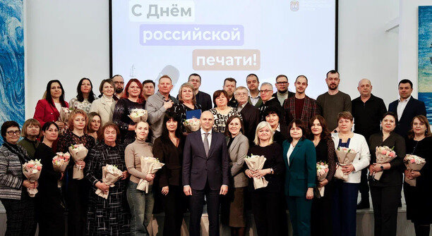 Часть большой команды: Беспрозванных поздравил калининградских журналистов с профессиональным праздником