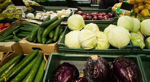 «Стон летит во все концы — дорожают огурцы!»: музыкальный дайджест калининградских новостей за неделю (видео)  