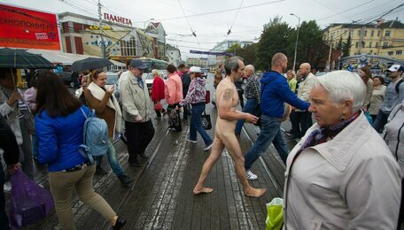 Охота на покемонов, голый перформанс и тюлень в Преголе: чем запомнился для калининградцев 2016 год (фото) 