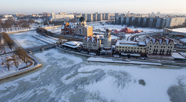 «Город встал под коркой льда — ни туда и ни сюда»: музыкальный дайджест калининградских новостей за неделю (видео)  
