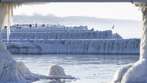 Инопланетные пейзажи замёрзшей Балтики: фоторепортаж из Пионерского  