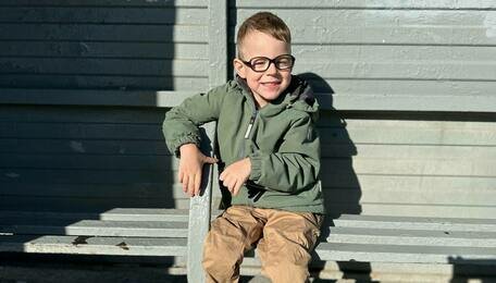 «Улыбчивый и очень добрый парень»: как 6-летний Никита из Калининграда сражается за право ходить и говорить (фото)  