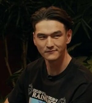 Нурлану Сабурову на 50 лет запретили въезд в Россию: что известно о скандале