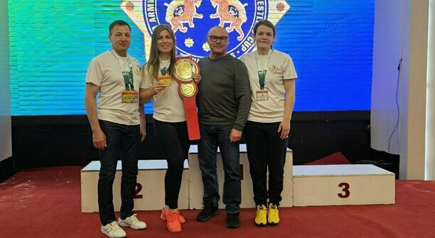 Позолотила ручку:  калининградка выиграла Кубок мира по армрестлингу