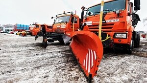 В Казани созданные для СВО наземные дроны адаптировали для уборки снега