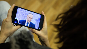 Опрос ФОМ: Путину доверяют 78% россиян, работу президента одобряют 80%