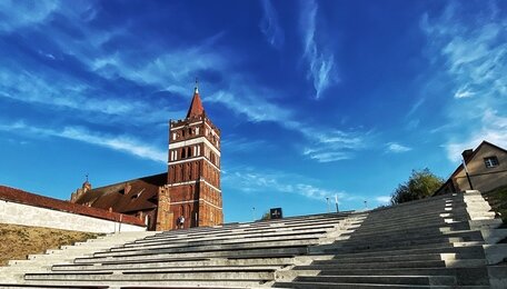 Что посмотреть за один день в Калининградской области, часть 1: «метки грешников», мощная мельница и бобёр во дворике 