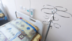 Мёрзли уже неделю: из-за сломавшегося котла часть пациентов Багратионовской ЦРБ перевели в другие больницы  